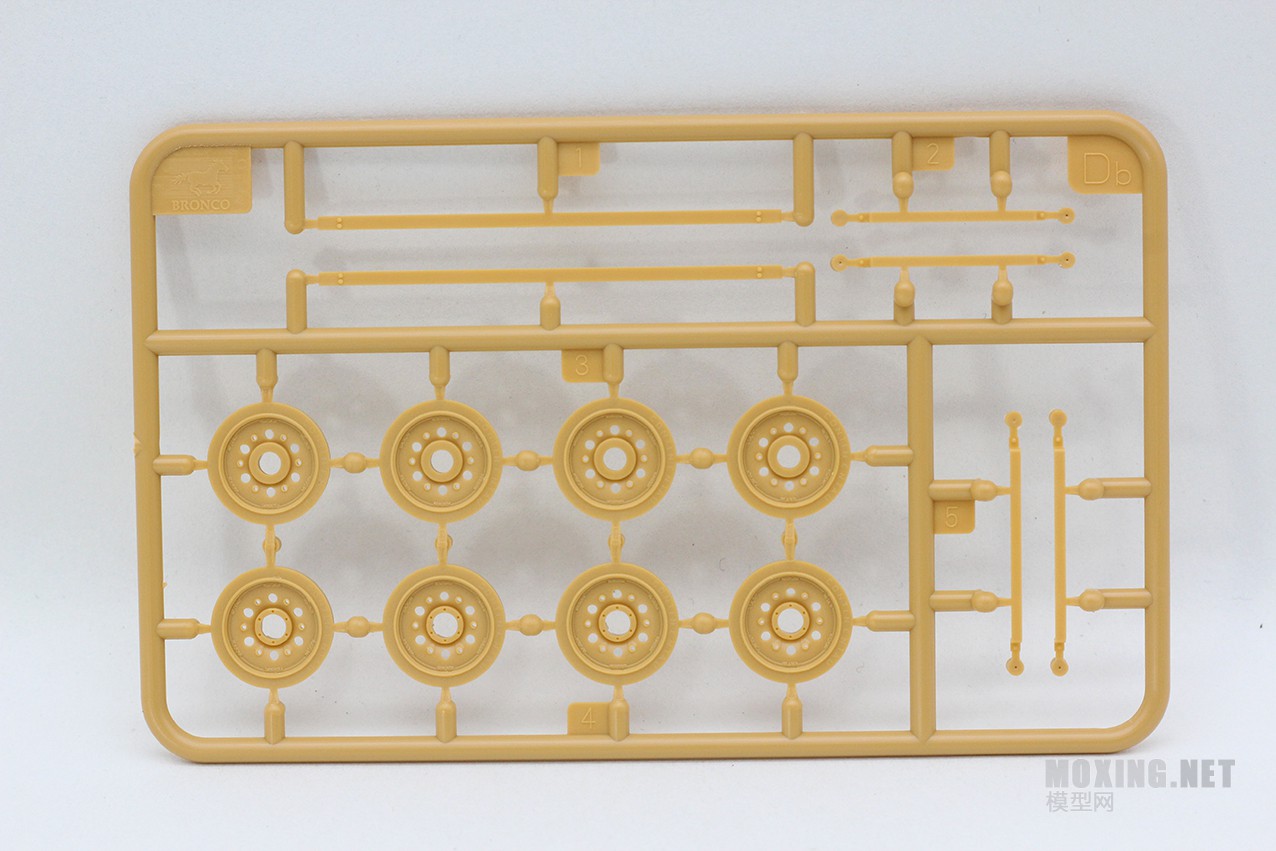 威骏(CB35119)-1/35德国三号突击炮E型(东线战场1942)