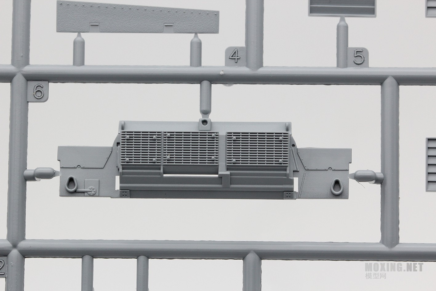 [模型网评测]鹰翔(FH3300)-1/72美国M1A2 SEP主战坦克