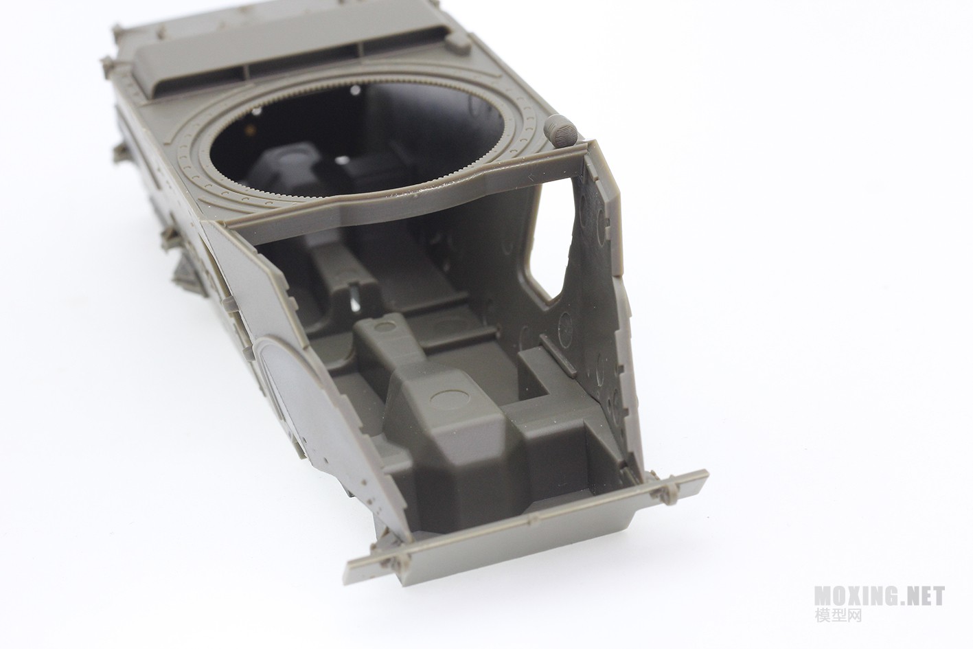 [模型网评测]威骏(CB35115)-1/35猎犬MK.I型装甲车(后期型)加12英尺突击桥
