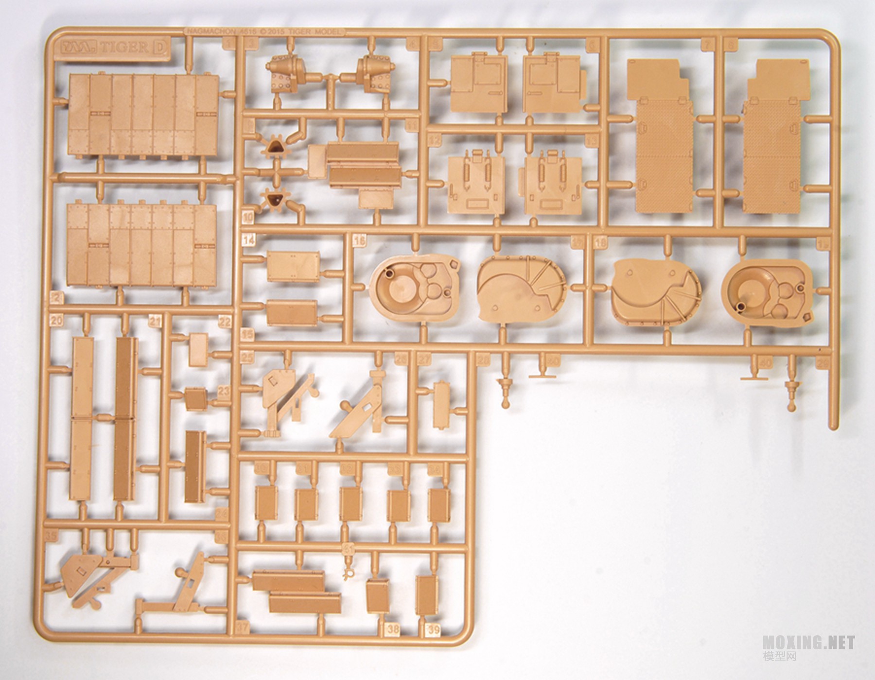 TIGER MODEL-1/35ɫNagmachon(ɸǶ)Ͳս(4624