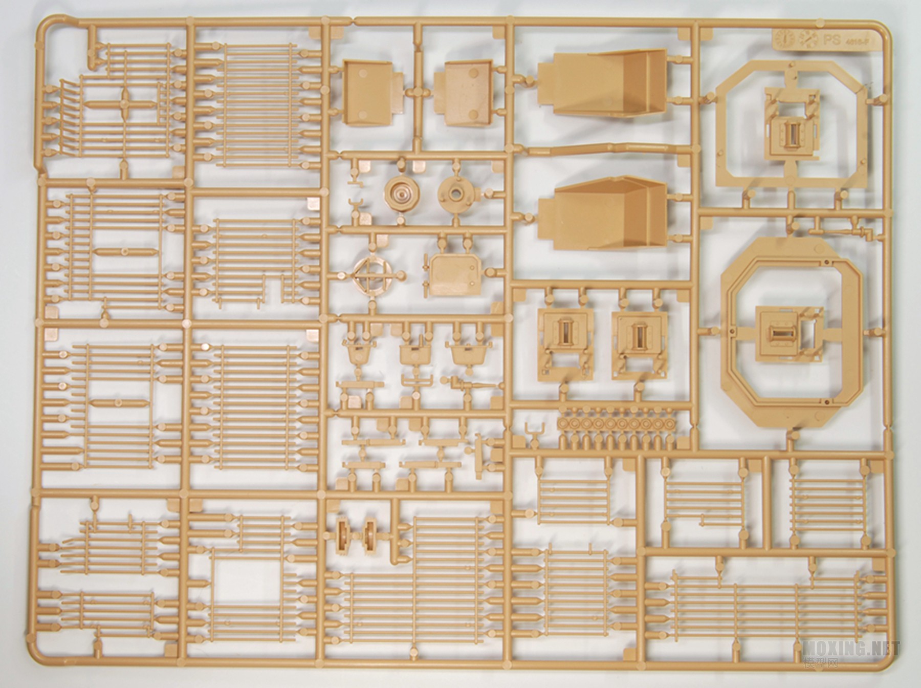 TIGER MODEL-1/35ɫNagmachon(ɸǶ)Ͳս(4624