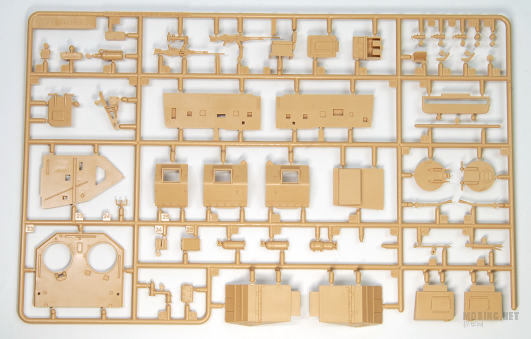 TIGER MODEL-1/35ɫNagmachon(ɸǶ)Ͳս(4624