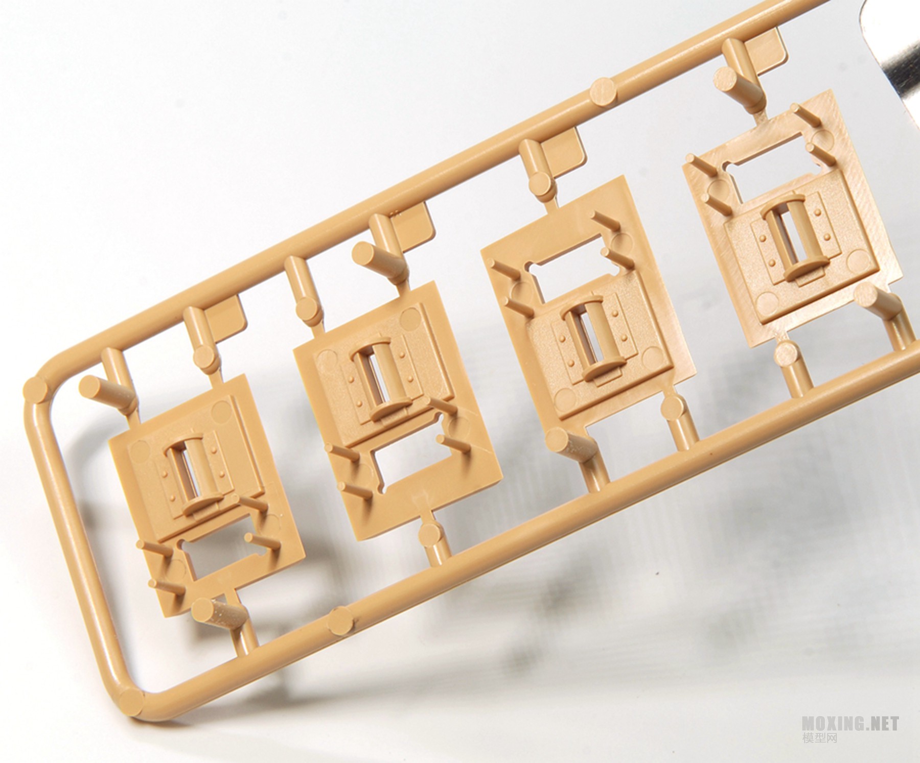 TIGER MODEL-1/35ɫNagmachon(ɸǶ)Ͳս(4624