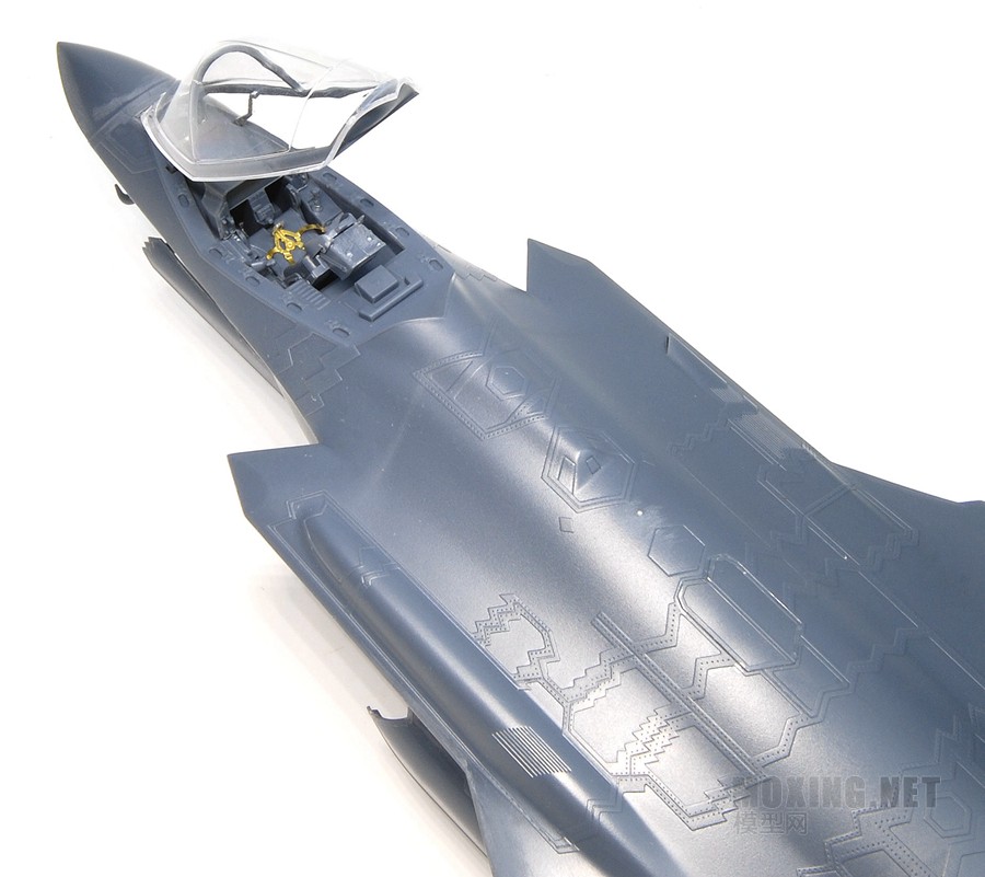 [模型网对比评测]MENG(LS-007) VS 小鹰(80103)-1/48美国F-35A