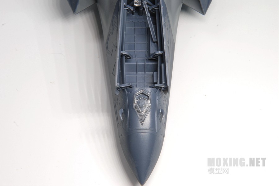 [模型网对比评测]MENG(LS-007) VS 小鹰(80103)-1/48美国F-35A