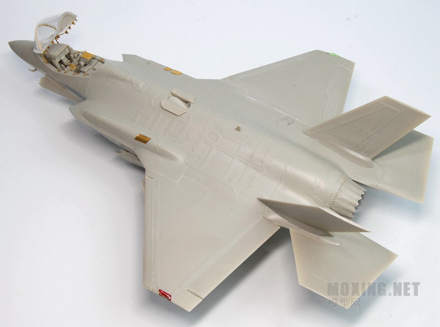 [模型网对比评测]MENG(LS-007) VS 小鹰(80103)-1/48美国F-35A