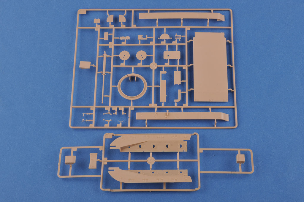 小号手新品-1/35英国维克斯中型坦克(无线电型)(83881)