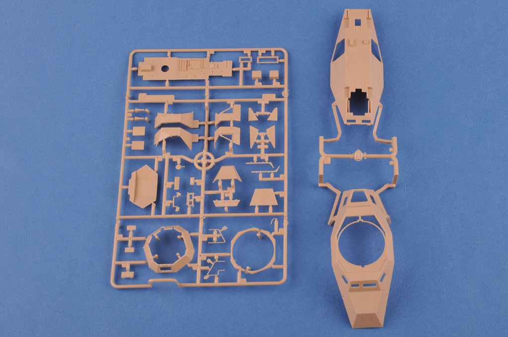 HOBBYBOSS新品-1/35德国Sd.Kfz.222 轻型装甲车中期型(80149)