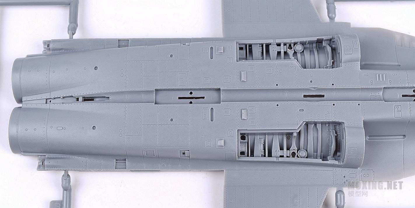 模型网-自由模型(18007)-1/48 F-CK-1C 经国号(IDF)单座战斗机(特别版)