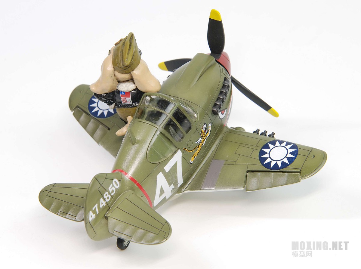 [模型网评测]T-Model/Tiger Model-Q版P-40战斗机带狗飞行员