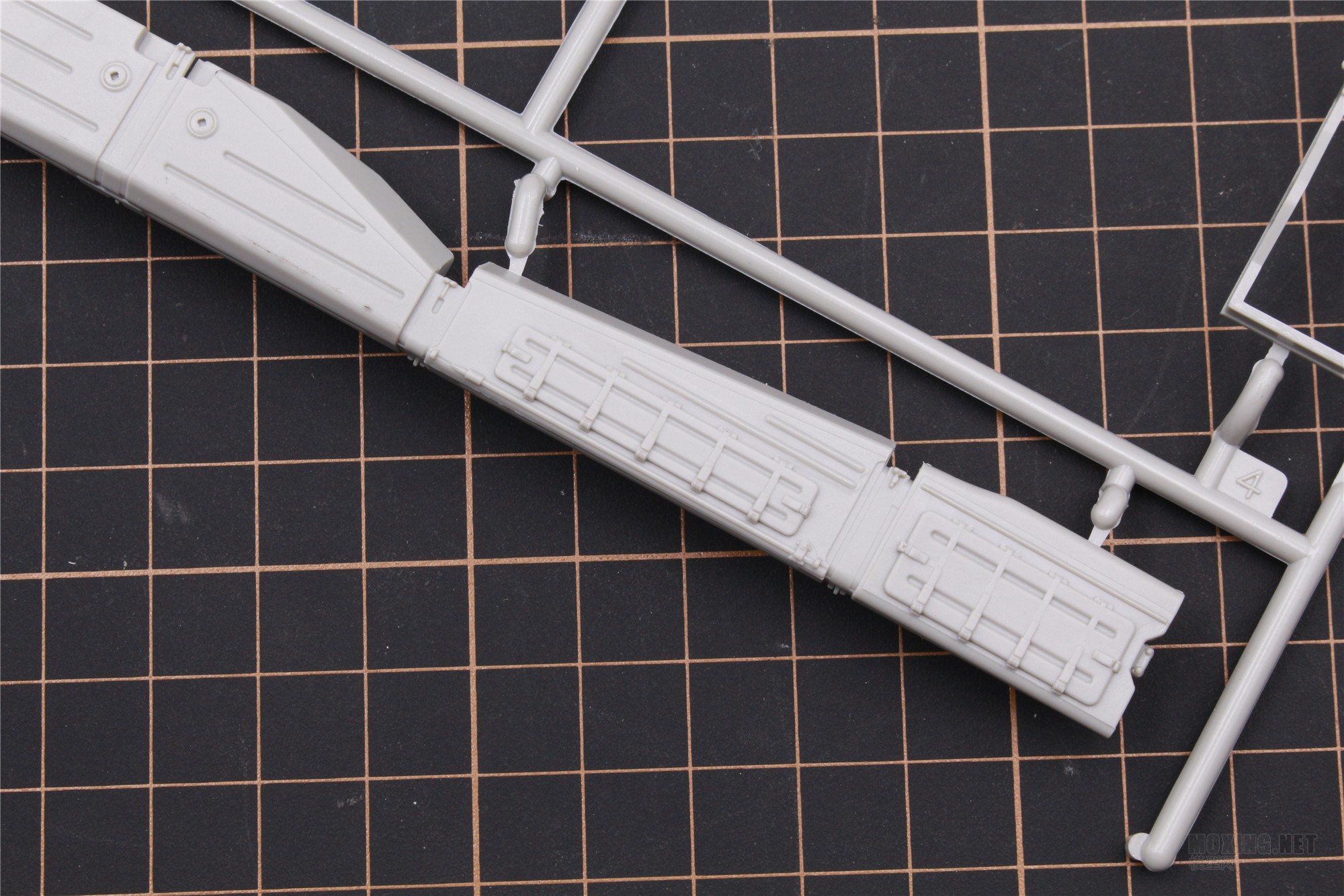[ģ]С(09525)-1/35˹T-80Uս̹ ں