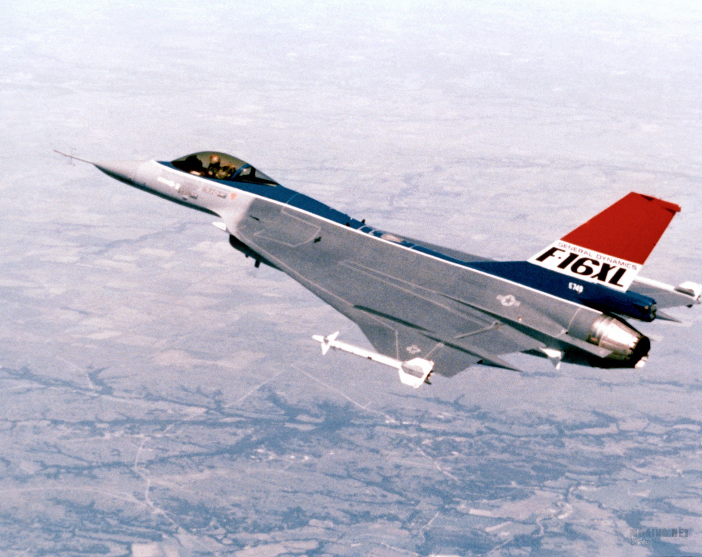 F-16XL_left_profile.jpg