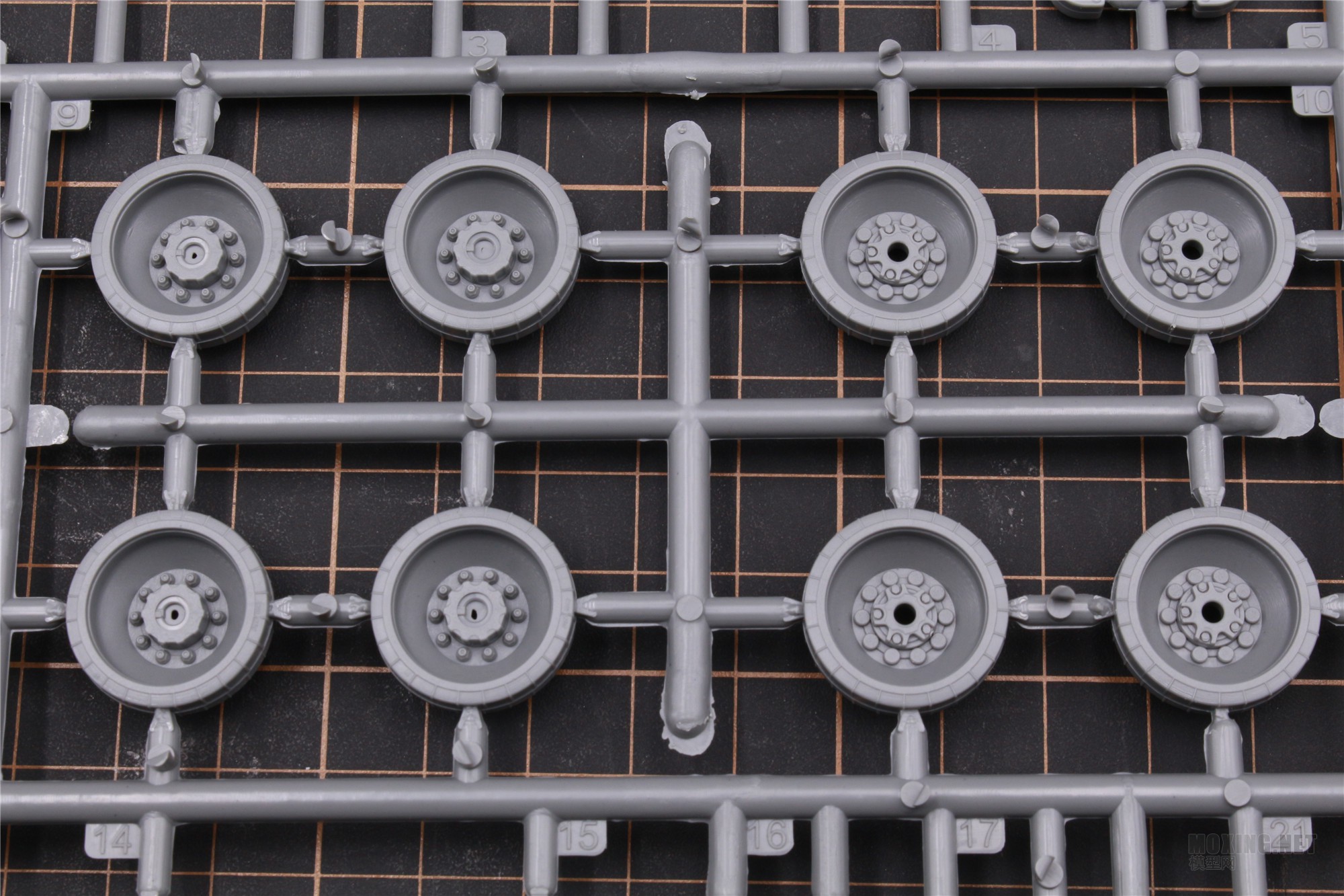 [ģ]RPG(35001)-1/35˹T-80Uս̹