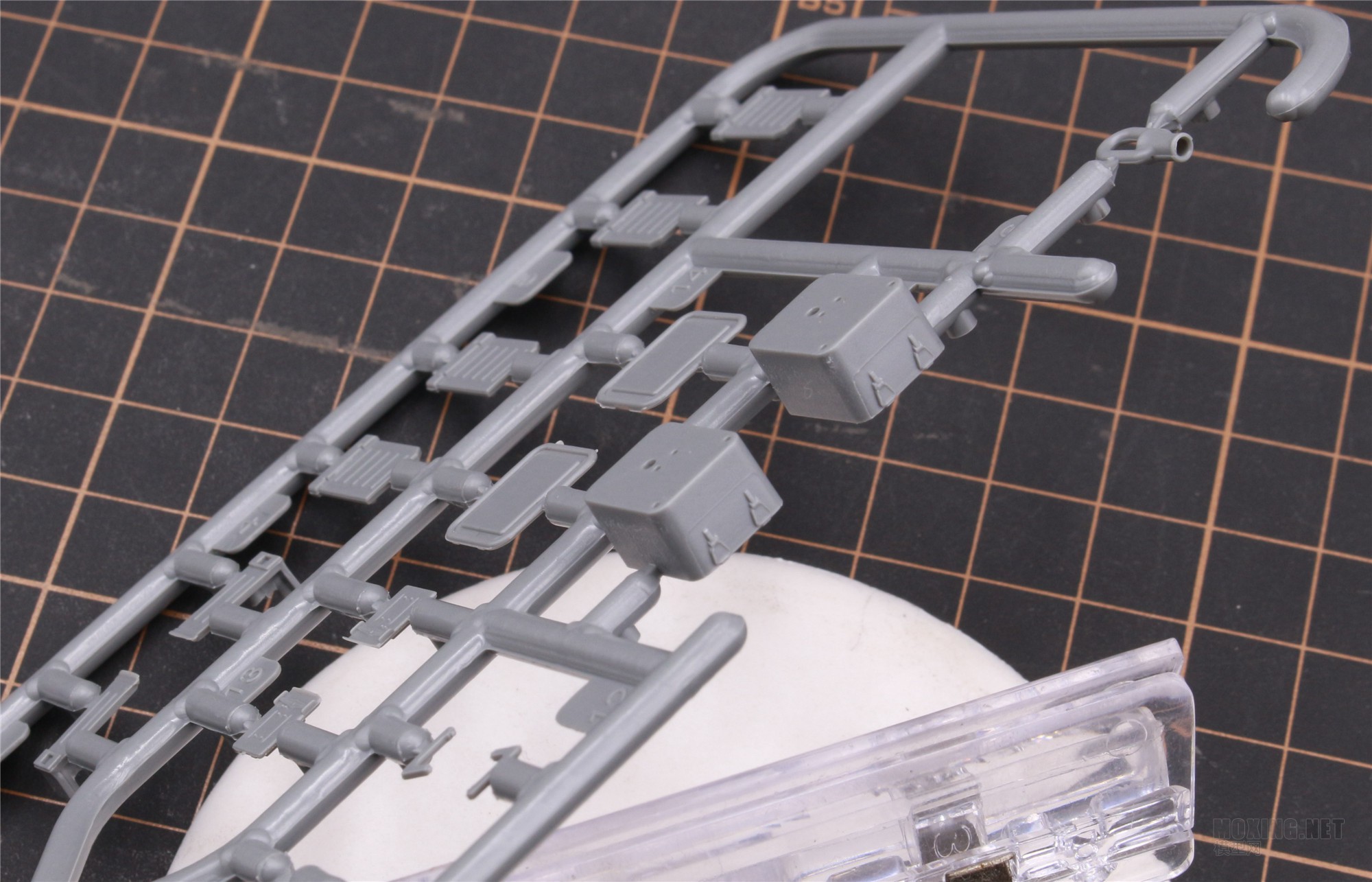 [ģ]RPG(35001)-1/35˹T-80Uս̹