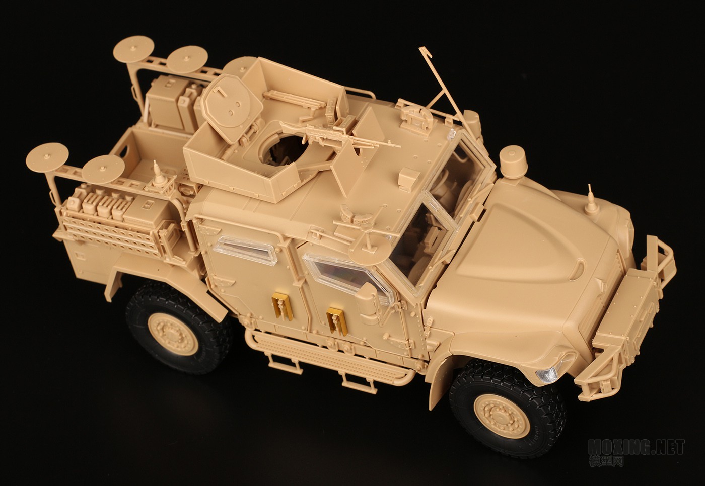 [模型网评测]MENG(VS-009)-1/35英国 哈士奇 战术越野支援车